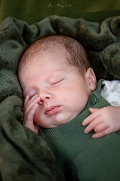 photographe bébé naissance à Auxerre Chablis Yonne